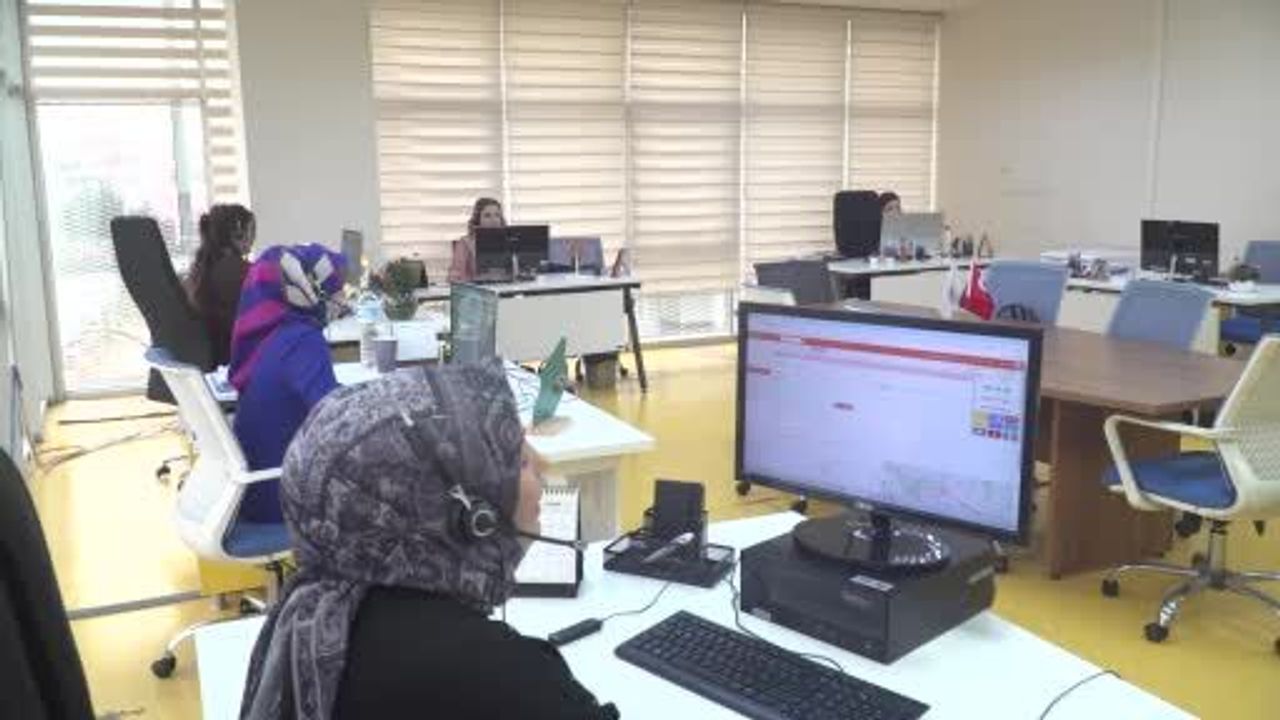 Başkan Erkan Aydın, Osmangazi Çağrı Merkezi'nde Vatandaş Taleplerini Bizzat Dinledi