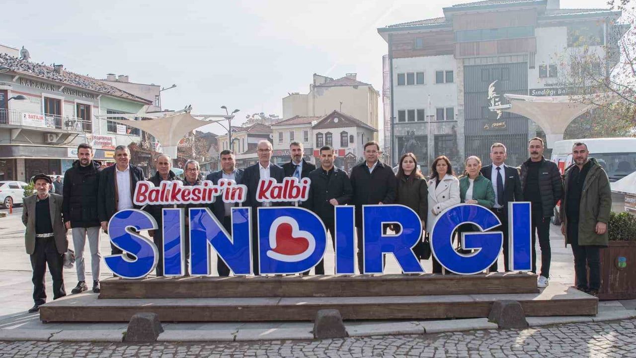 Başkan Günel’den Sındırgı’ya dayanışma ziyareti: Deprem desteği ve kentsel dönüşüm çağrısı