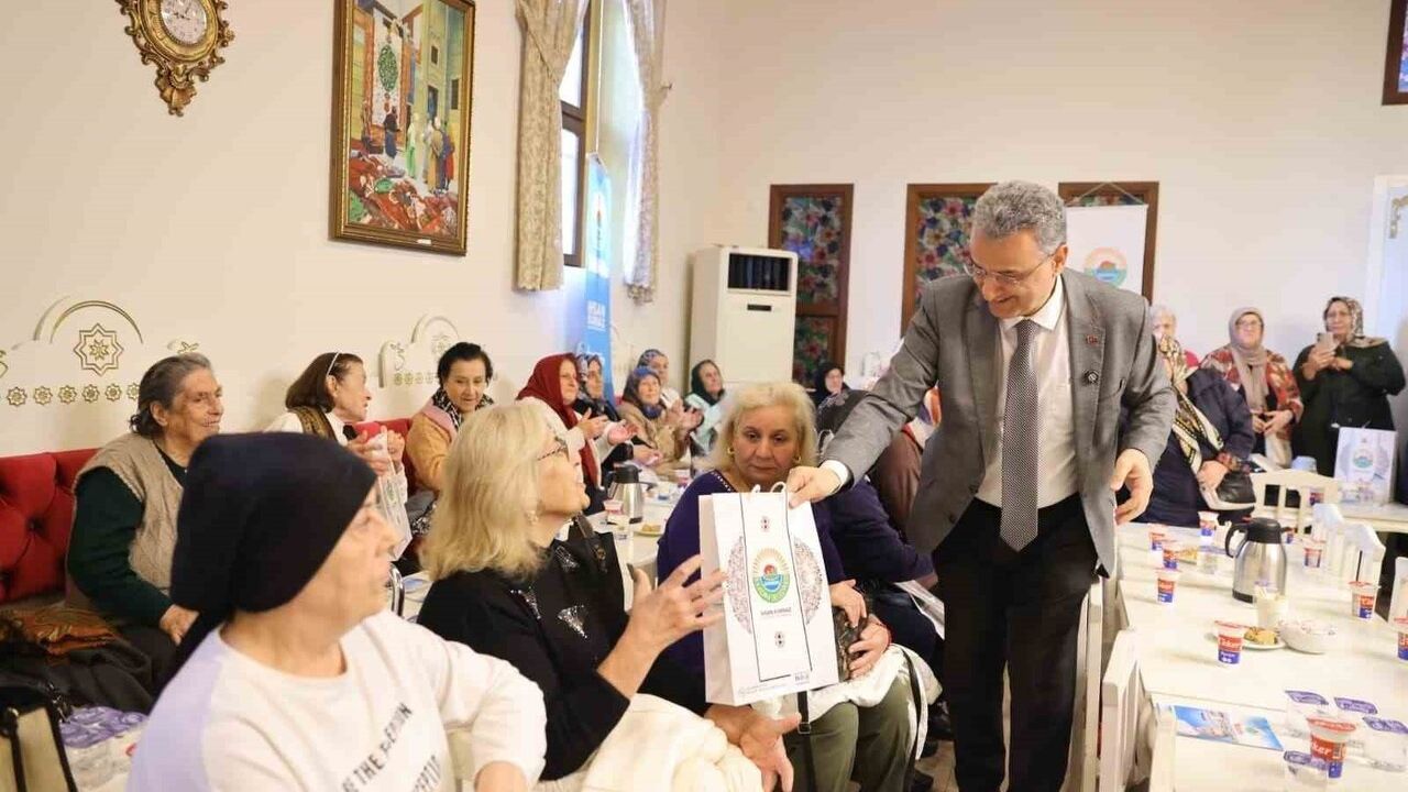 Başkan Kurnaz’dan yaş almışlara vefa: "Her biri ayrı ayrı kıymetli"