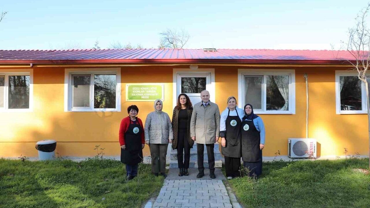 Başkan Özlü, Konaklı Köyü Kadınları Tarımsal Kalkınma Kooperatifi üretim tesisini ziyaret etti