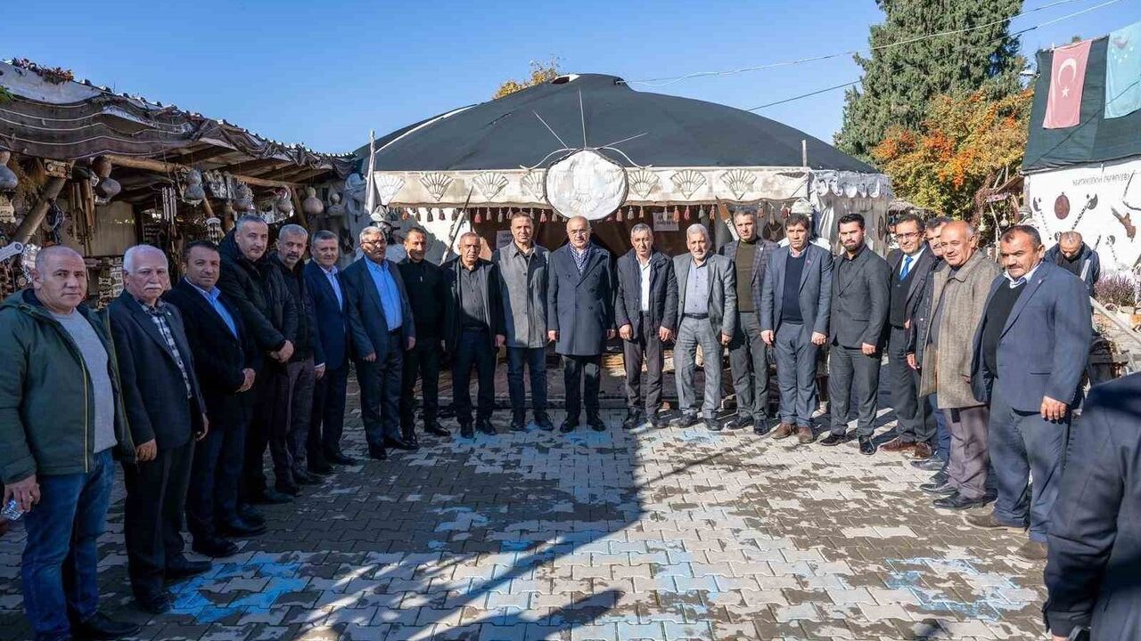 Başkan Sami Er: 'Eskimalatya’yı hak ettiği yere getireceğiz' — Muhtarlarla altyapı, kültür ve spor yatırımları konuşuldu