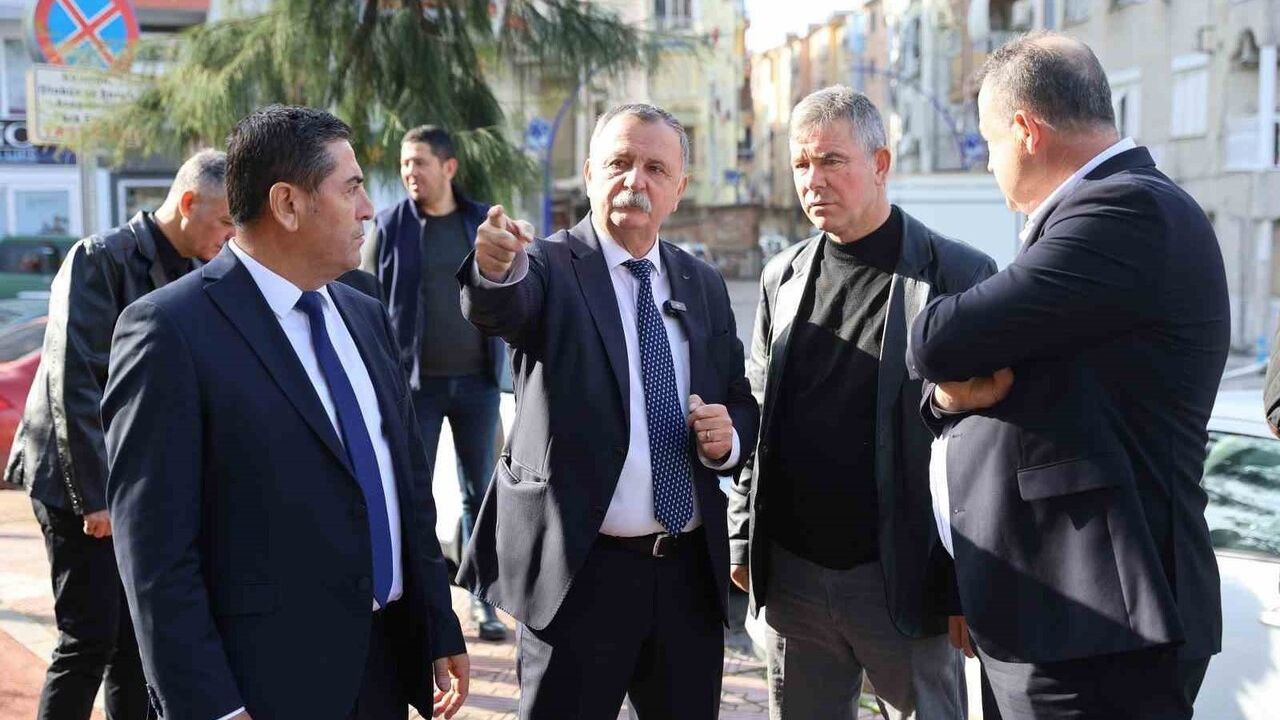 Başkan Semih Balaban Kaynak Mahallesi’nde Vatandaşların Taleplerini Yerinde Dinledi