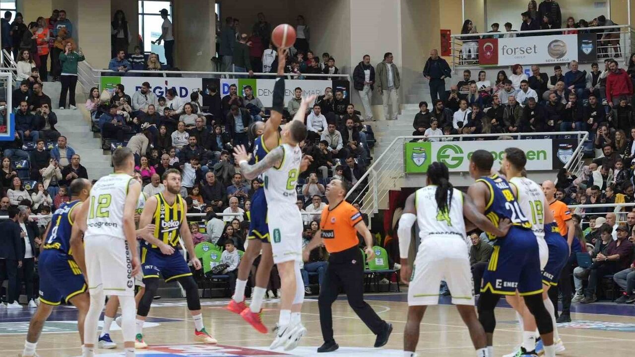 Basketbol Süper Ligi: Fenerbahçe Beko, Merkezefendi Belediyesi Basket'i 87-64 yendi
