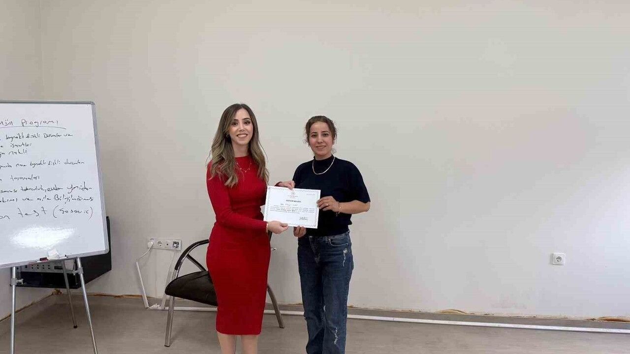 Batman'da Ebelere Temel Yeni Doğan Bakımı Eğitimi Verildi