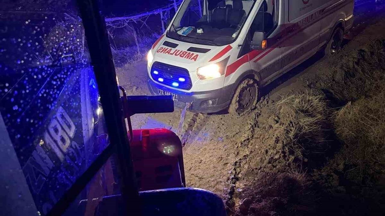 Batman Gercüş'te Karbonmonoksit Vakası: Yolda Kalan Ambulans Özel İdare Ekipleri Tarafından Kurtarıldı