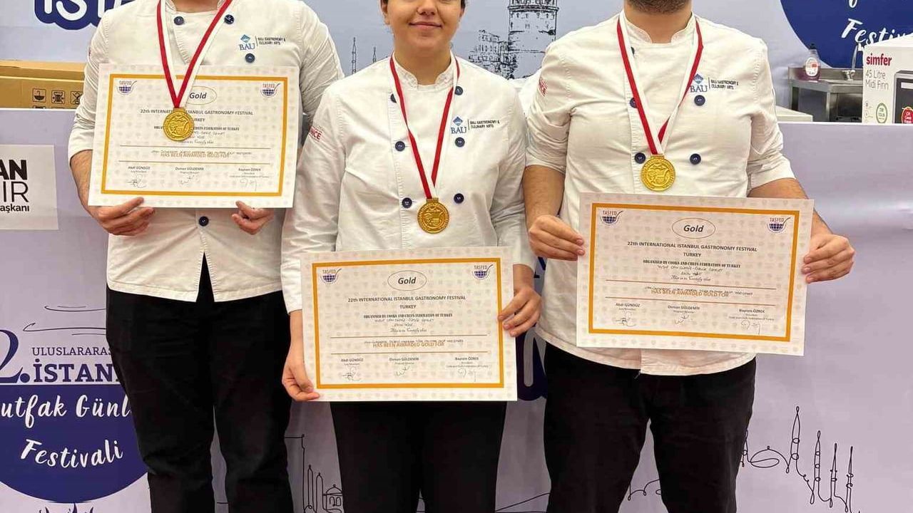 BAU Gastronomi öğrencileri Uluslararası İstanbul Mutfak Günleri'nde iki altın madalya kazandı