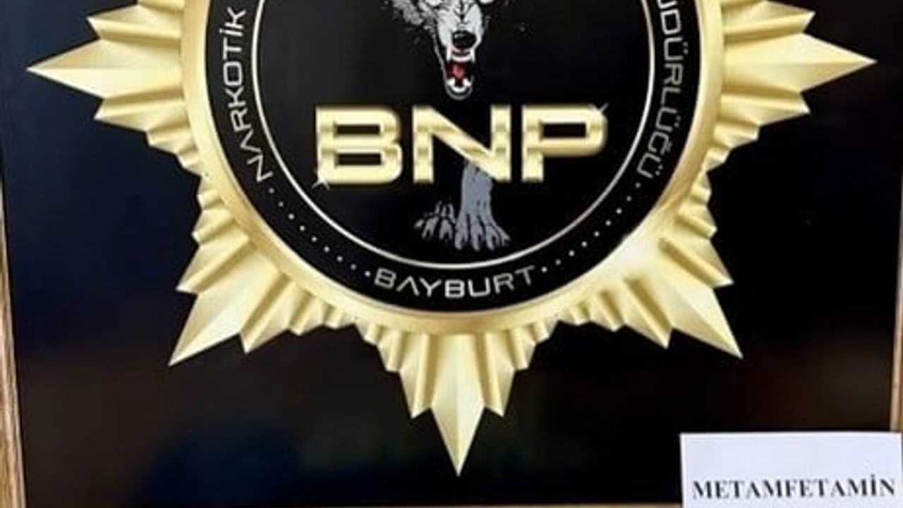 Bayburt'ta operasyon: İran uyruklu şahsın vücudundan 571 gram metamfetamin çıktı