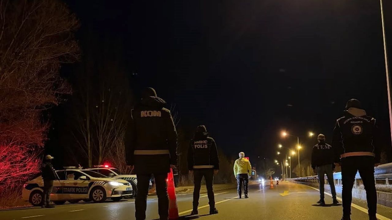 Bayburt’ta yılbaşı için geniş kapsamlı güvenlik seferberliği: 424 personel görevde