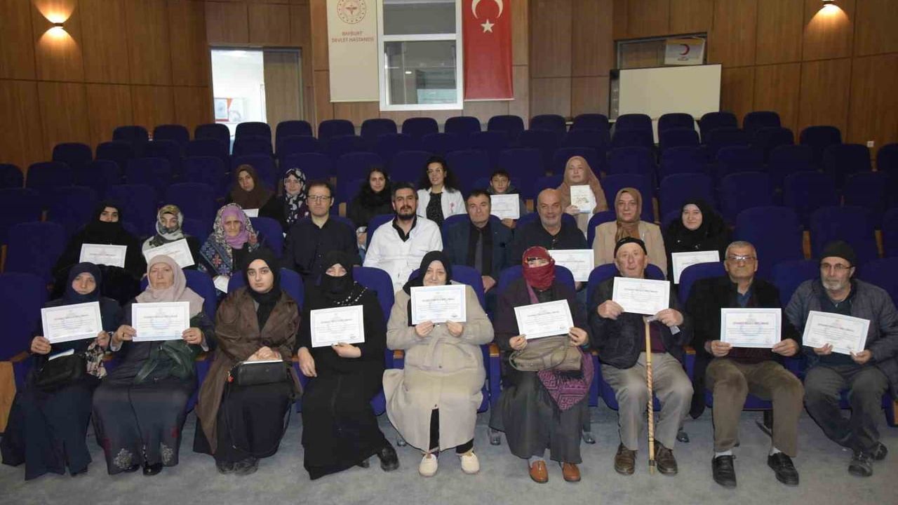 Bayburt’ta yılın son Diyabet Okulu eğitimi tamamlandı