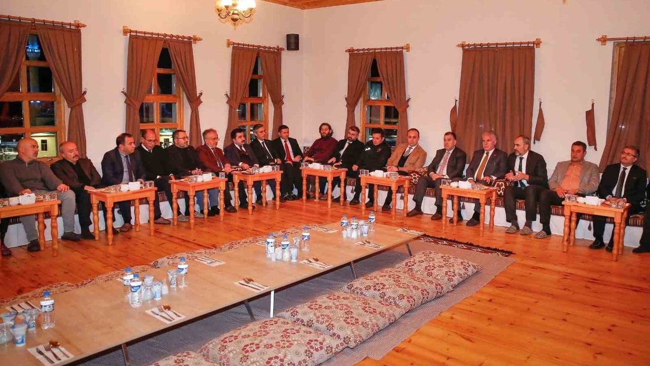 Bayburt Üniversitesi Danışma Kurulu Toplantısında Yıl Sonu Faaliyetleri ve Gelişim Değerlendirildi