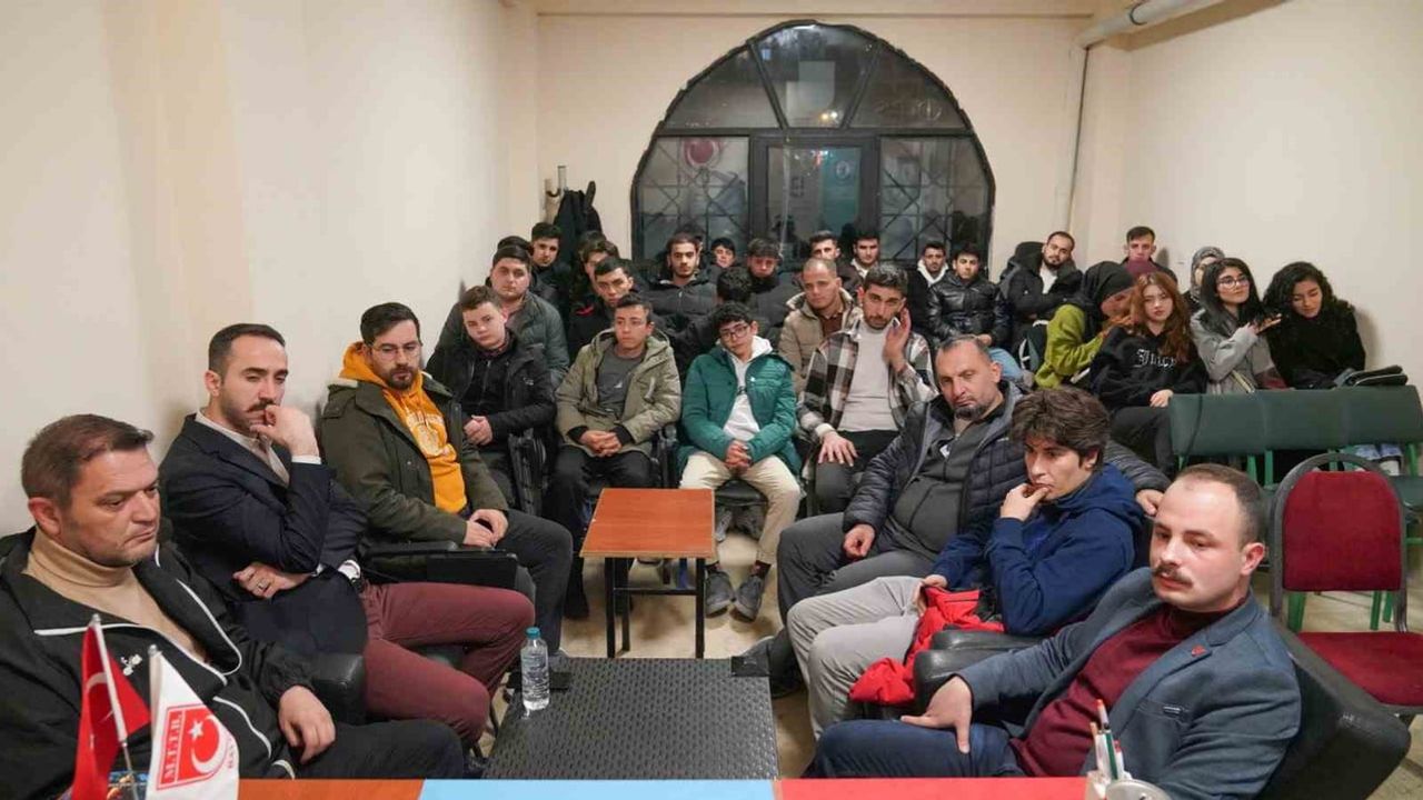 Bayburt Üniversitesi'nde 'Eğitimde Dijital Dönüşüm' temalı Bi’ Buluşma düzenlendi