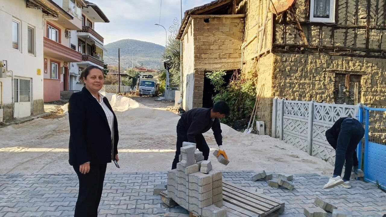 Bayırköy'de İnönü Caddesi yenileniyor: Belediye ekipleri çalışmaları yerinde denetledi