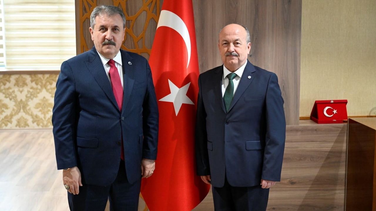 BBP Genel Başkanı Destici'den Uşak Üniversitesi Rektörü Prof. Dr. Ahmet Demir'e hayırlı olsun ziyareti