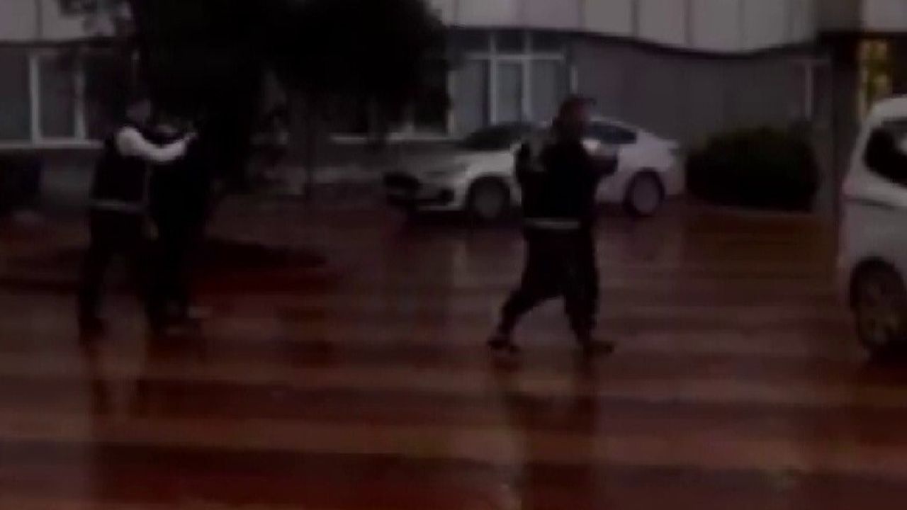 Beykoz'da dört otobüs durağının camlarını kıran iki şüpheli gözaltına alındı