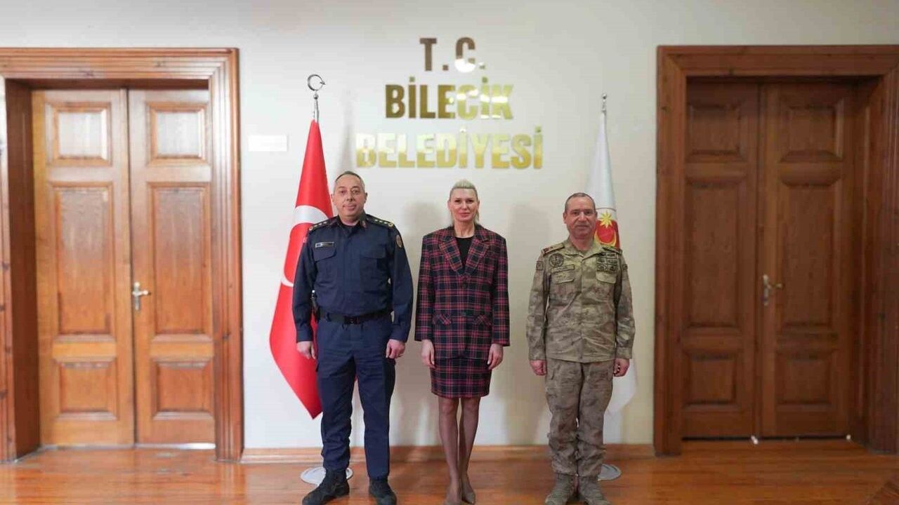 Bilecik Belediyesi'nde jandarma zirvesi: Başkan Subaşı üst düzey komutanları ağırladı