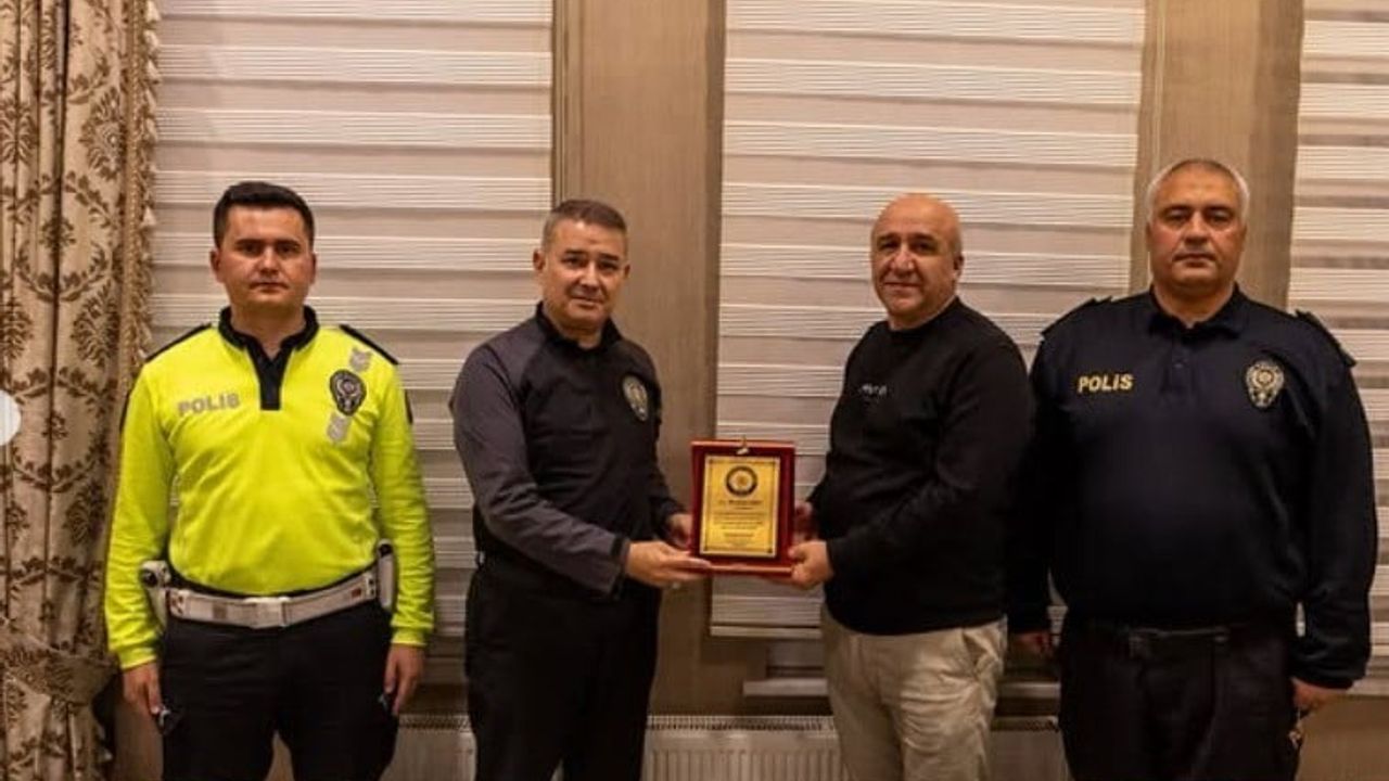 Bilecik Emniyet Müdürlüğü’nde emekliye ayrılan personele veda yemeği