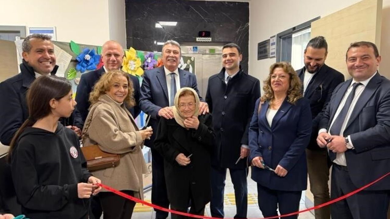 Bilecik Osmaneli'nde Atatürk Ortaokulu Kütüphanesi Demirel Ailesi Desteğiyle Yenilendi