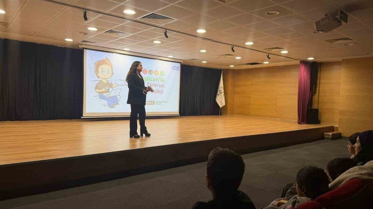 Bilecik’te Gençlik ve Spor İl Müdürlüğü tarafından bağımlılıkla mücadele eğitimleri düzenlendi