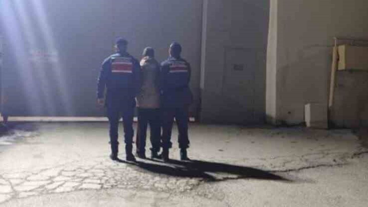 Bilecik’te hırsızlık suçundan aranan E.T. yakalandı