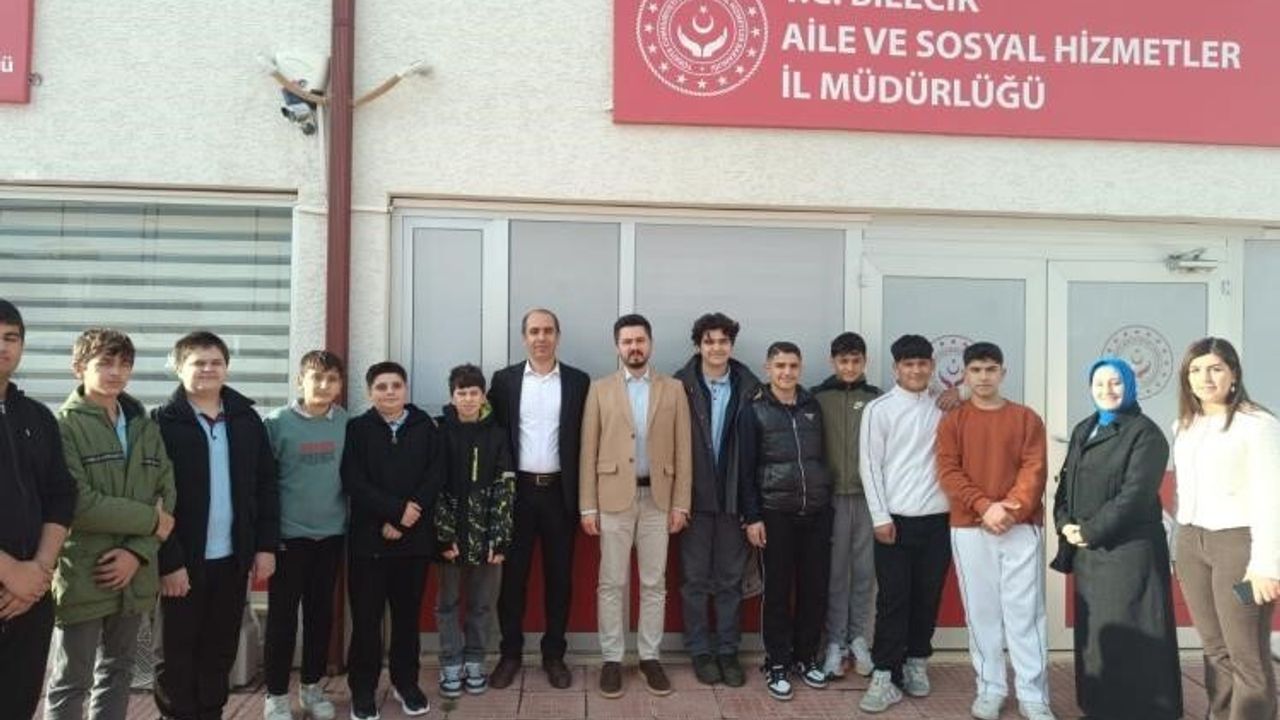 Bilecik'te öğrenciler Aile ve Sosyal Hizmetler İl Müdürlüğü'nü ziyaret etti