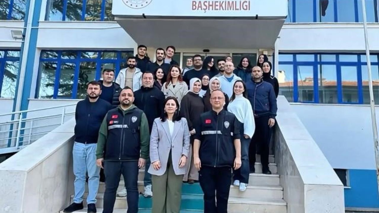 Bilecik'te sağlık personeline 'Adli vakalarda maddi delillere yaklaşım' eğitimi verildi