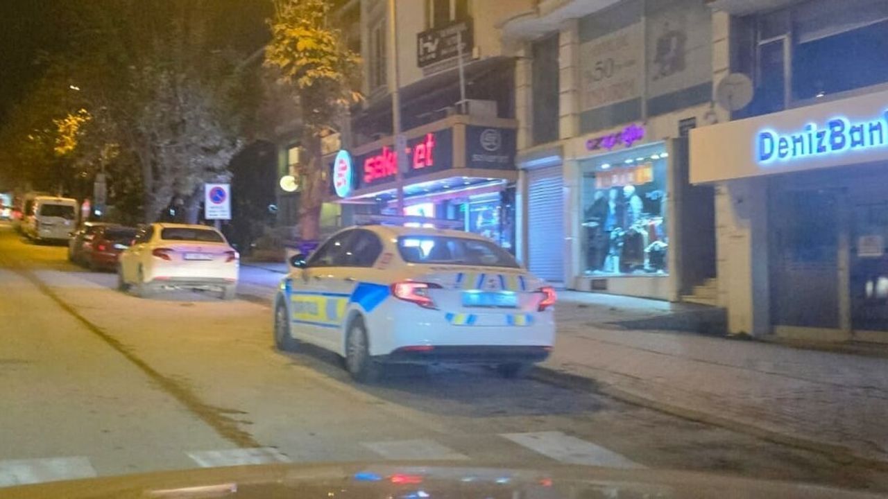 Bilecik’te 'yan bakma' tartışması kavgaya dönüştü: Bir kişi karnından ağır yaralandı