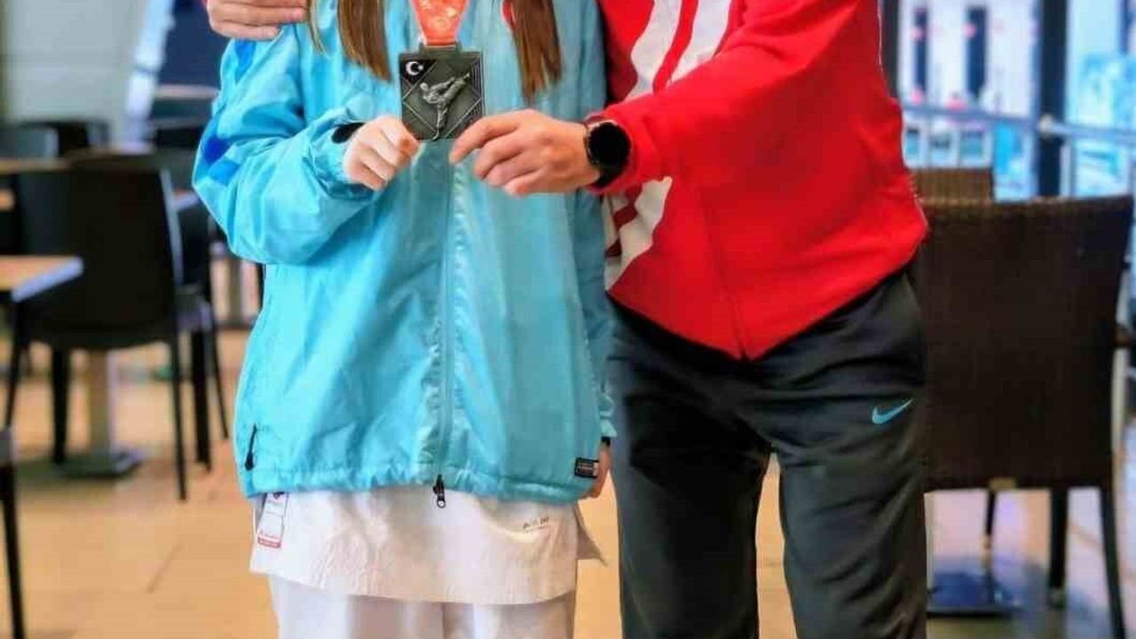 Bilecikli Karateci Kübra Beril Culfa, Turkish Open'da İkincilik Elde Etti