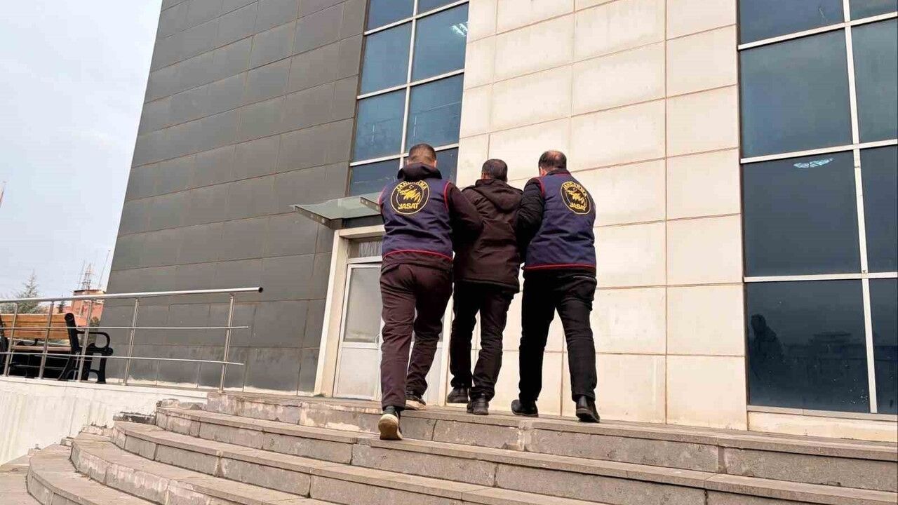Bingöl'de Kesinleşmiş Hapis Cezası Bulunan İki Zanlı Yakalandı