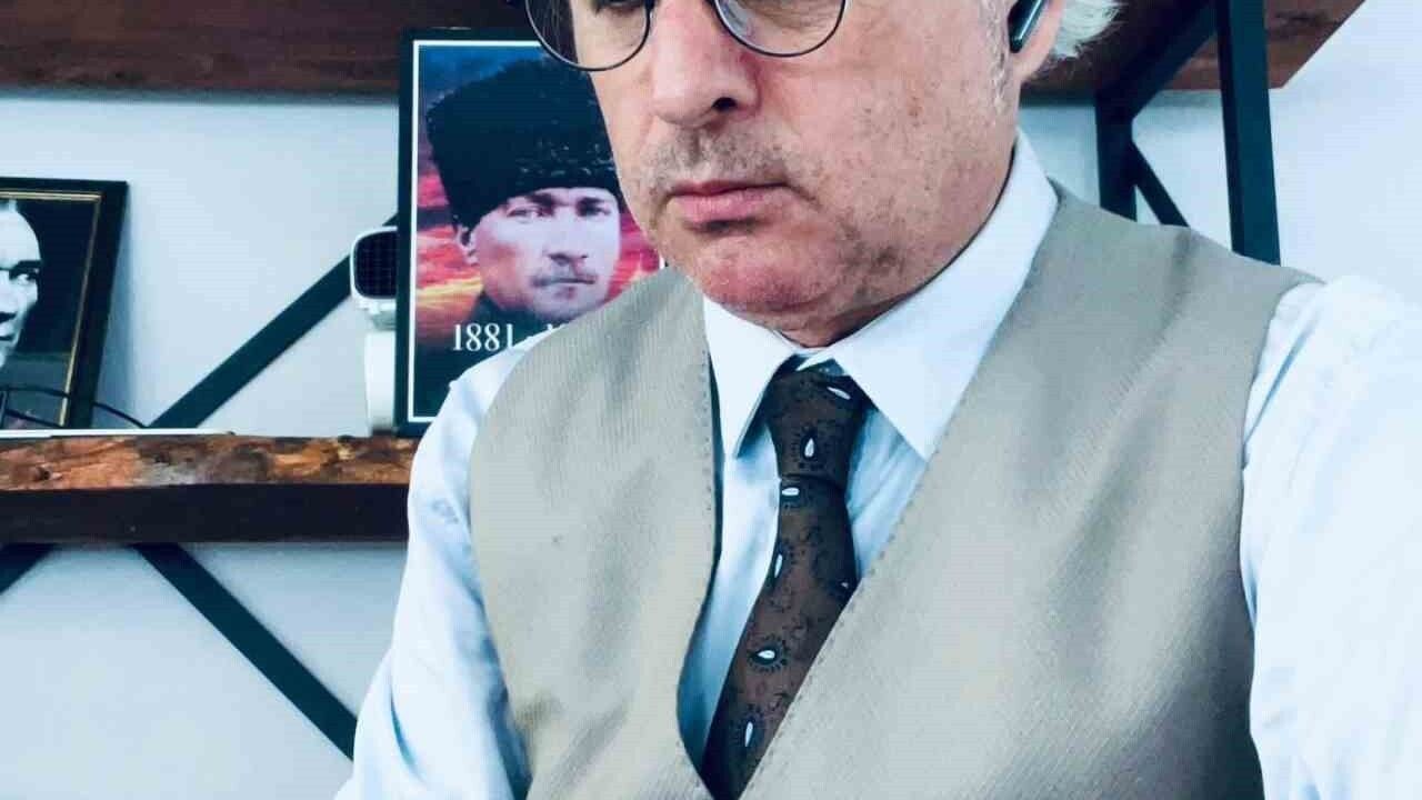 Birol Öztürk'ün kitapları Storytel kütüphanesinde