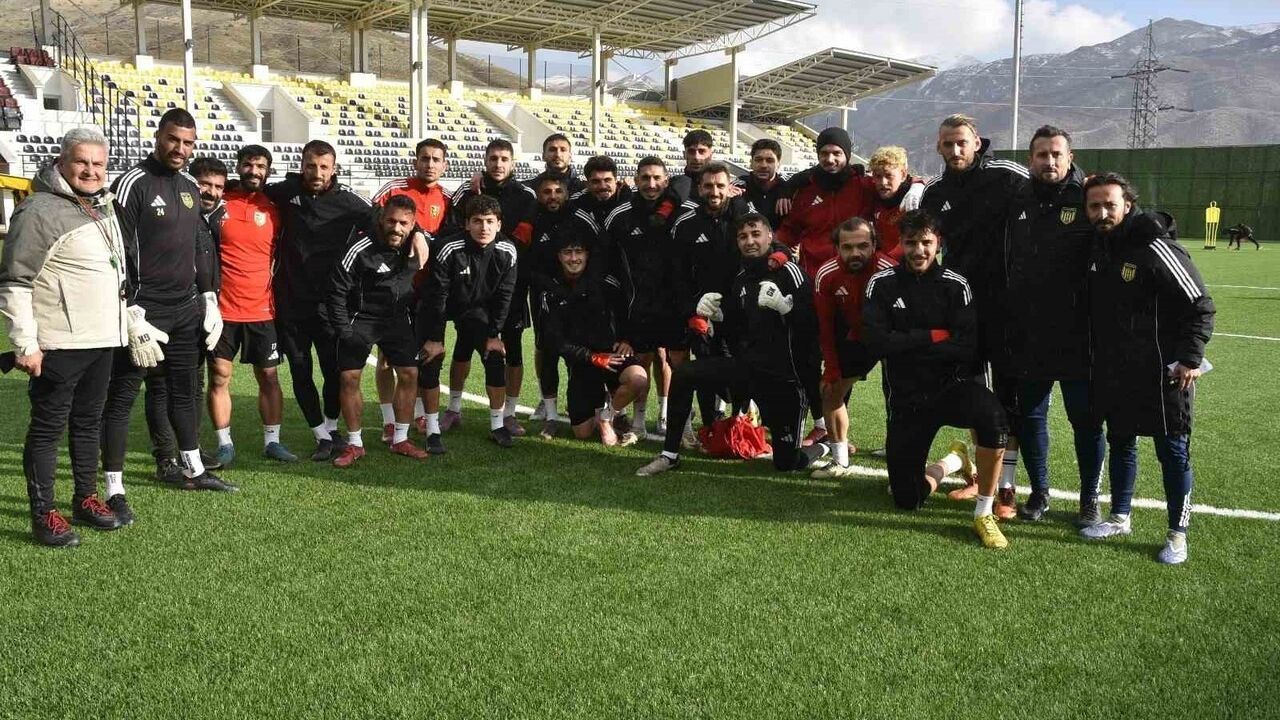 Bitlis 1916 sekiz haftadır namağlup; kalesini gole kapattı