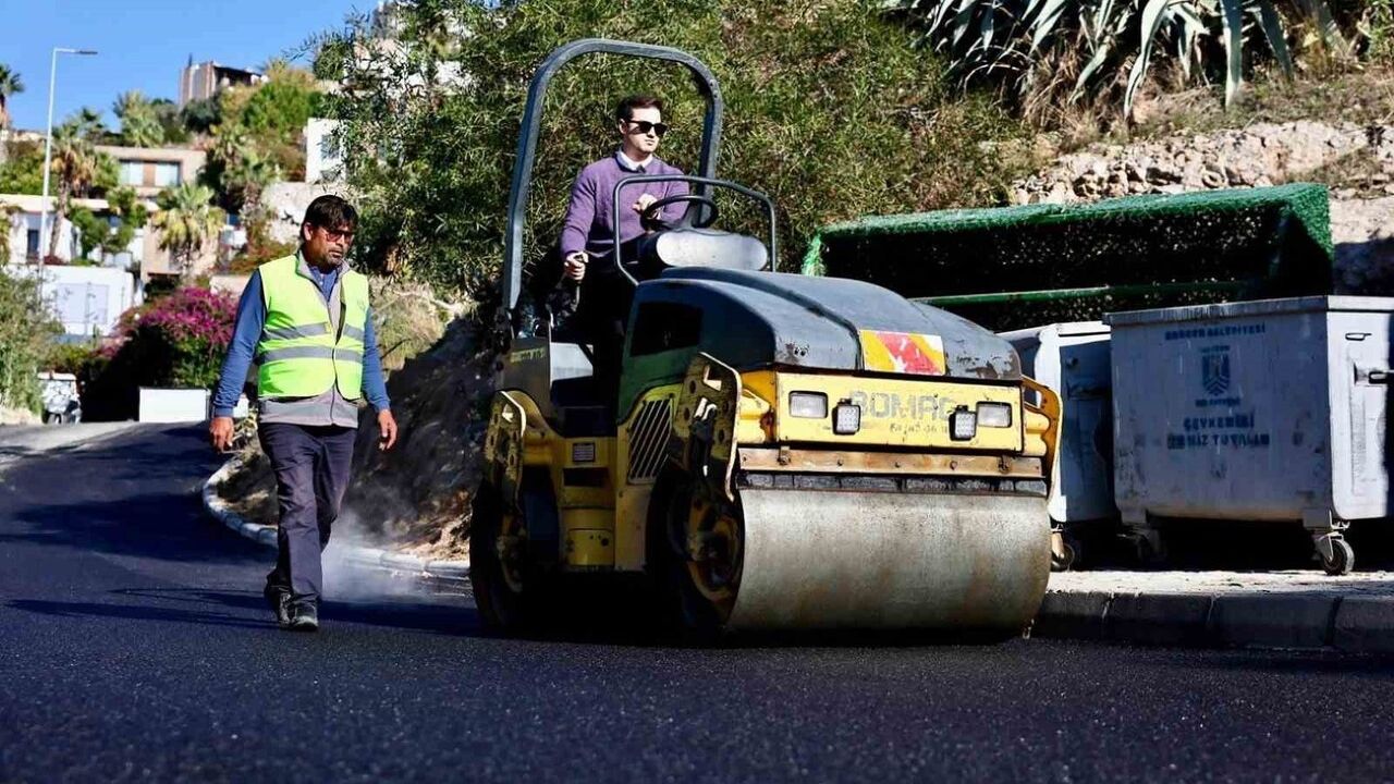 Bodrum'da altyapısı tamamlanan sokaklar sıcak asfalta kavuştu