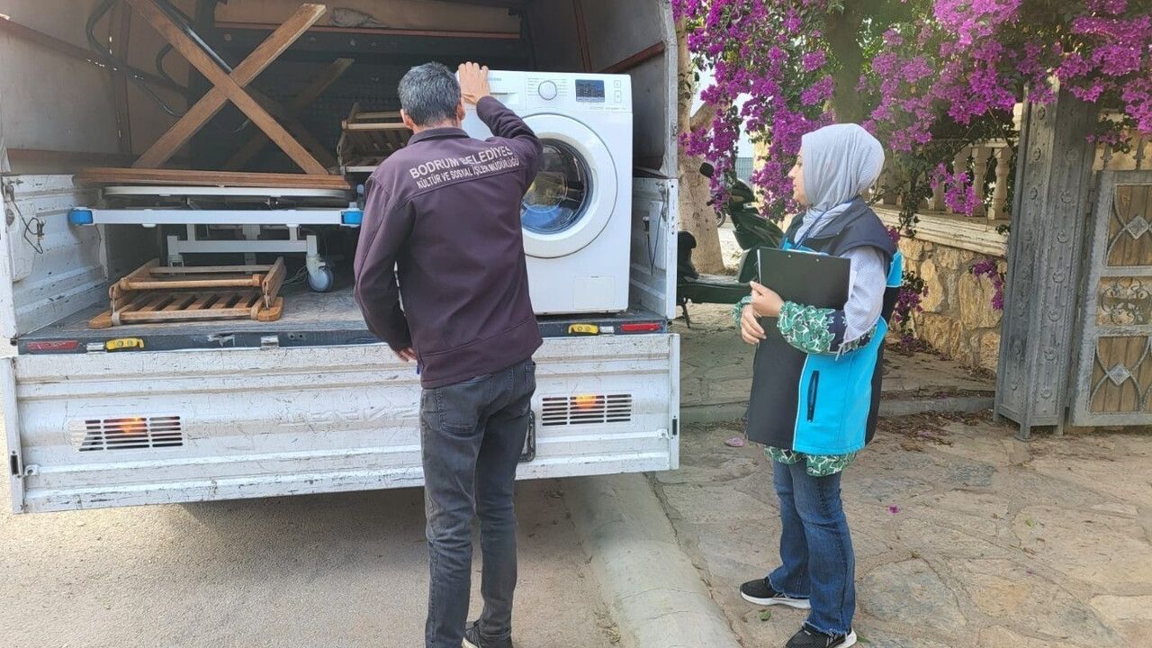 Bodrum'da 'Atma Paylaş Projesi' devam ediyor: 172 haneye 590 eşya ulaştırıldı