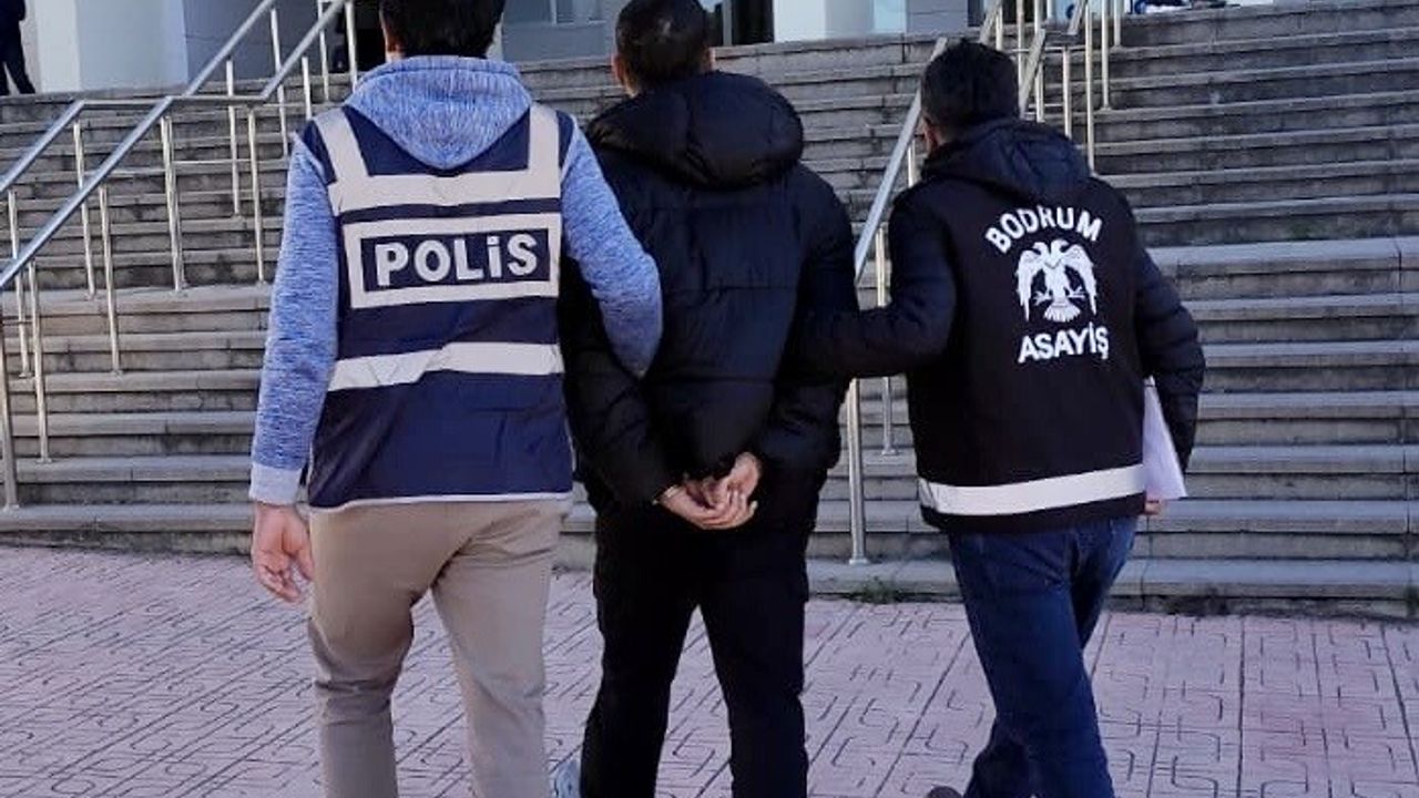 Bodrum'da polisi sürüklediği iddiasıyla motosiklet sürücüsü tutuklandı