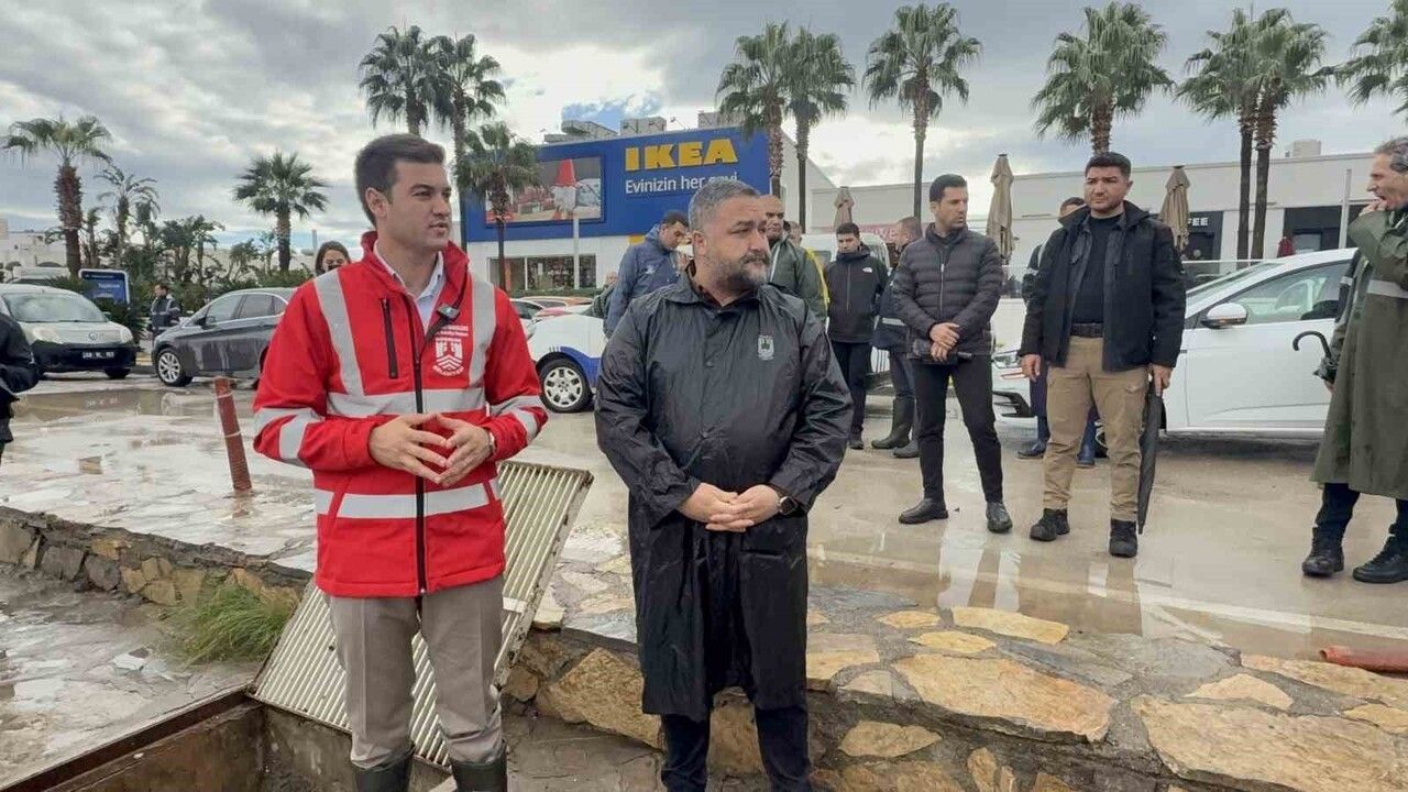 Bodrum'da sağanak sonrası açıklama: Metrekareye 45 kilogram yağış düştü