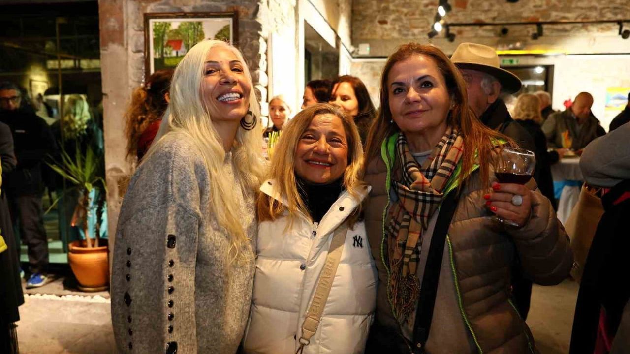 Bodrum'da uluslararası topluluğa yılbaşı kokteyli Hakan Aykan Kültür ve Sanat Merkezi'nde