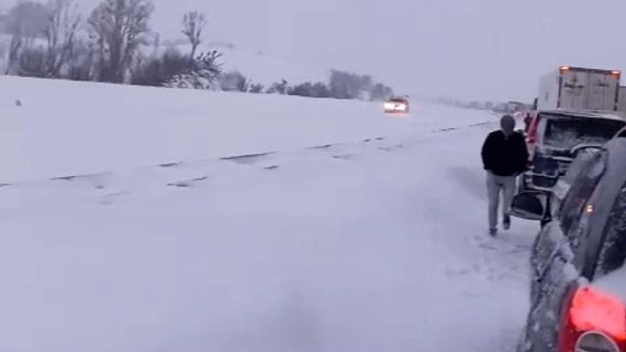 Bolu’da Gerede-Karabük kara yolu kontrollü olarak ulaşıma açıldı