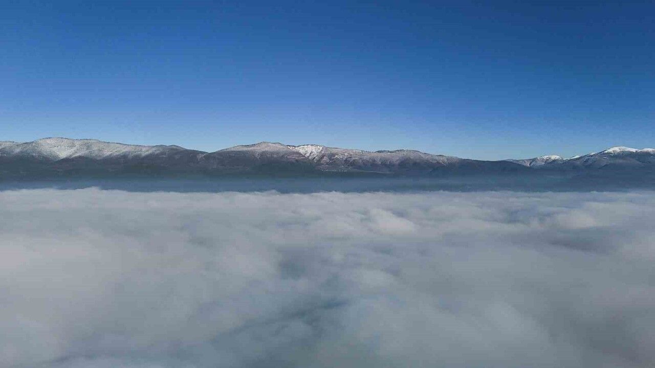 Bolu'da sabah sis tabakası havadan görüntülendi