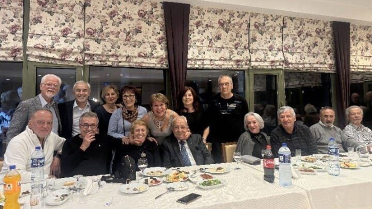 Bolu Lisesi 1975 mezunları 50 yıl sonra bir araya geldi