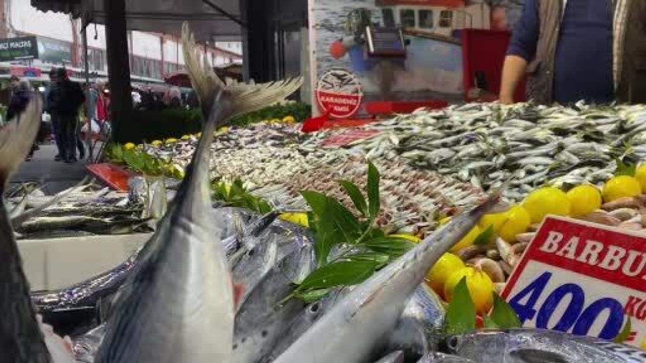 Bolu pazarında fırtına etkisi: Hamsi tezgahlarda yok, istavrite talep arttı