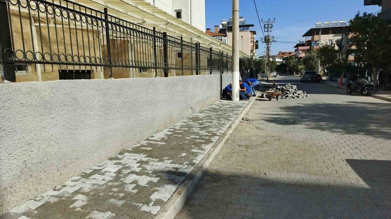 Bozdoğan Belediyesi, İsmet Sezgin Mesleki ve Teknik Anadolu Lisesi’nde çevre düzenlemesini tamamladı