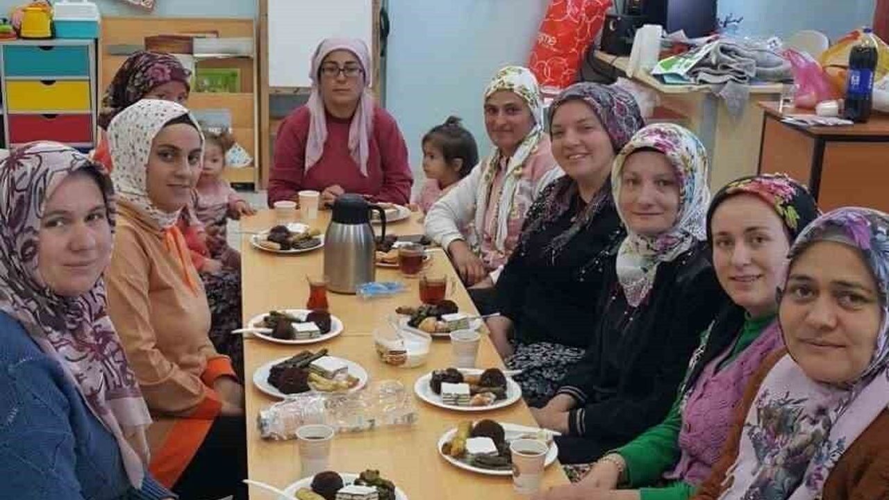 Bozdoğan'da Anasınıfı Öğrencileri Yerli Malı Haftası'nda Ekmek Yapmayı Öğrendi