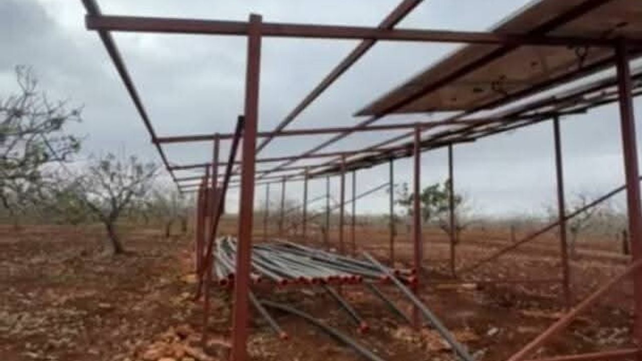 Bozova'da sisli havada 20 güneş paneli çalındı, jandarma soruşturması sürüyor