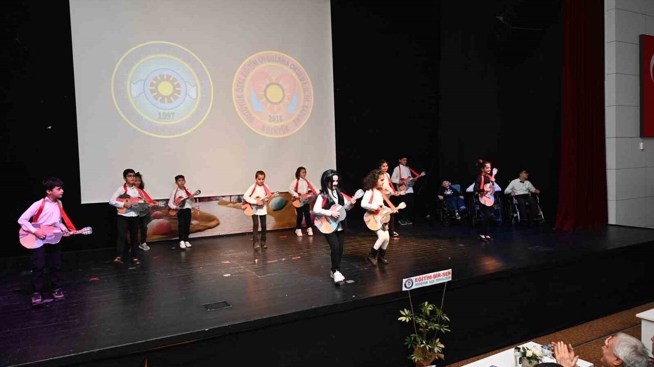 Bozüyük'te 3 Aralık Dünya Engelliler Günü için farkındalık programı düzenlendi