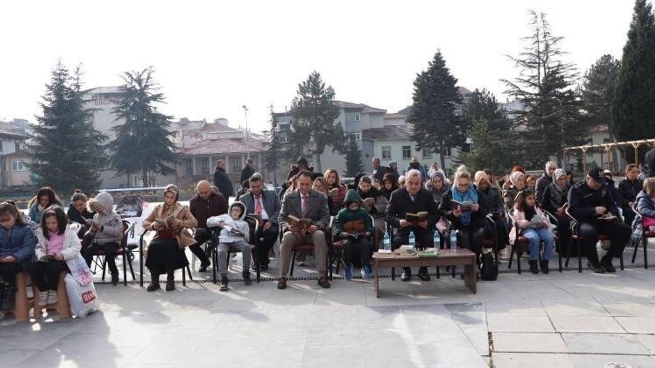 Bozüyük’te Cumhuriyet İlkokulu’nun 'Aile Yılı ve Dilimizin Zenginlikleri' Kitap Okuma Etkinliğine Kaymakam Adem Öztürk Katıldı