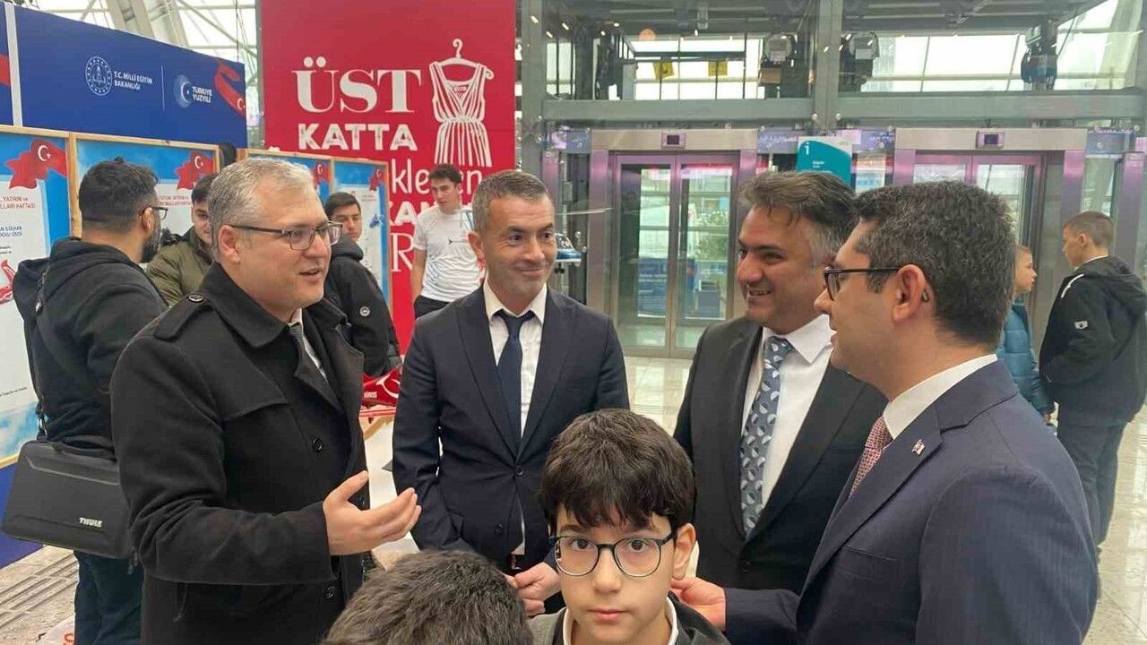 BŞEÜ'nün BeyTürk BF İHA Modeli Tutum, Yatırım ve Türk Malları Sergisi'nde ilgi odağı oldu