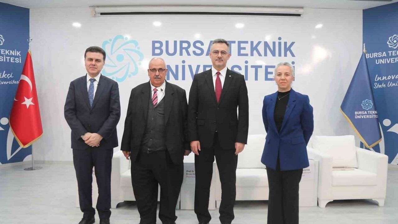 BTÜ'de yapay zekâ sempozyumu: Gelişen yapay zekâ değil insan zekâsıdır