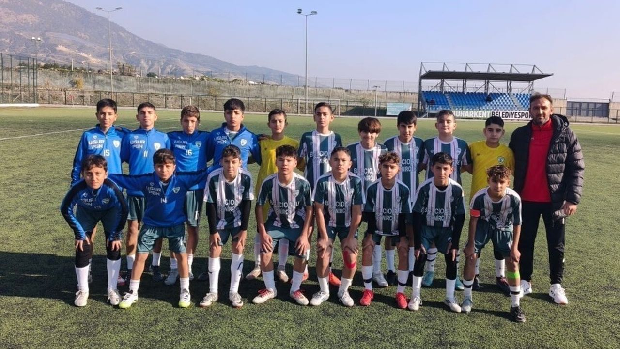Buharkent Belediyespor U14 Takımı ligin bitimine 2 hafta kala namağlup şampiyon oldu