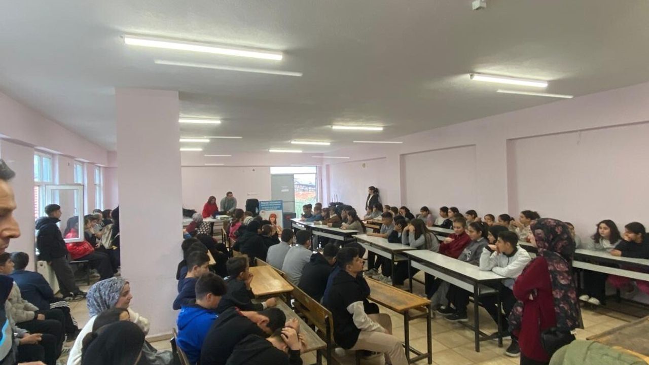 Buharkent Savcıllı Ortaokulu'nda Balık ve Su Ürünleri Eğitimi