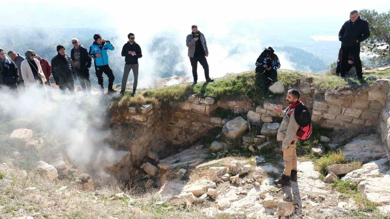 Buharkent'te 28. Geleneksel Doğa Yürüyüşü Karura Harabeleri Rotasıyla Gerçekleşti