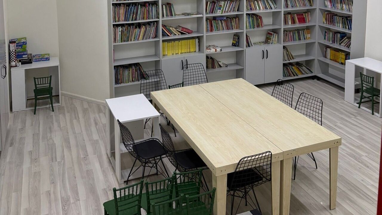 Buldan'da Kadıköy İlkokul ve Ortaokuluna hayırsever katkısıyla kütüphane açıldı